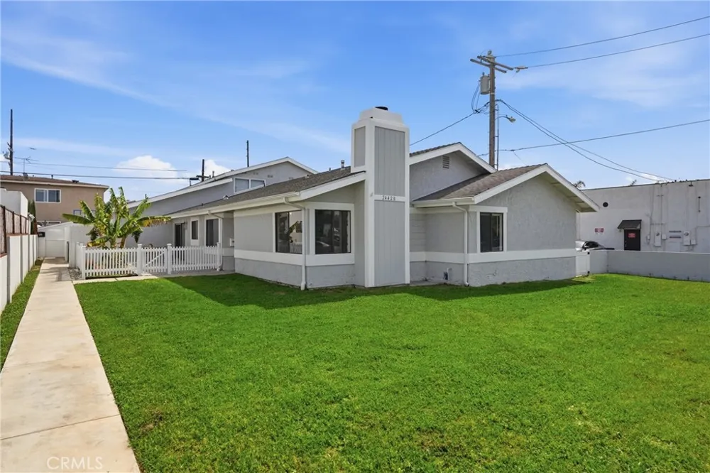 24420 Alliene Lomita, CA 90717