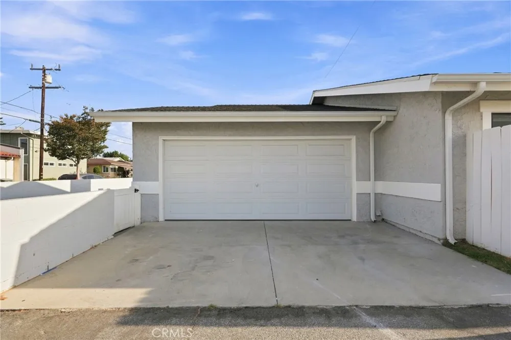 24420 Alliene Lomita, CA 90717