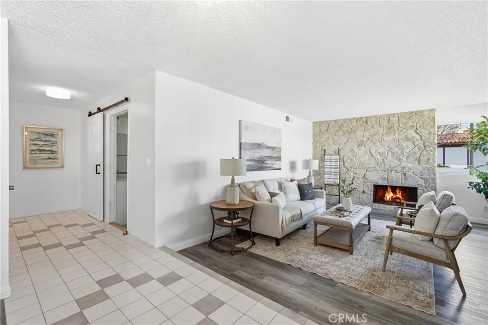24420 Alliene Lomita, CA 90717
