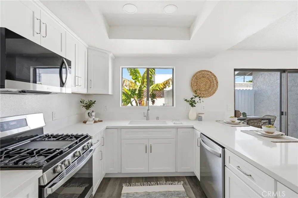 24420 Alliene Lomita, CA 90717