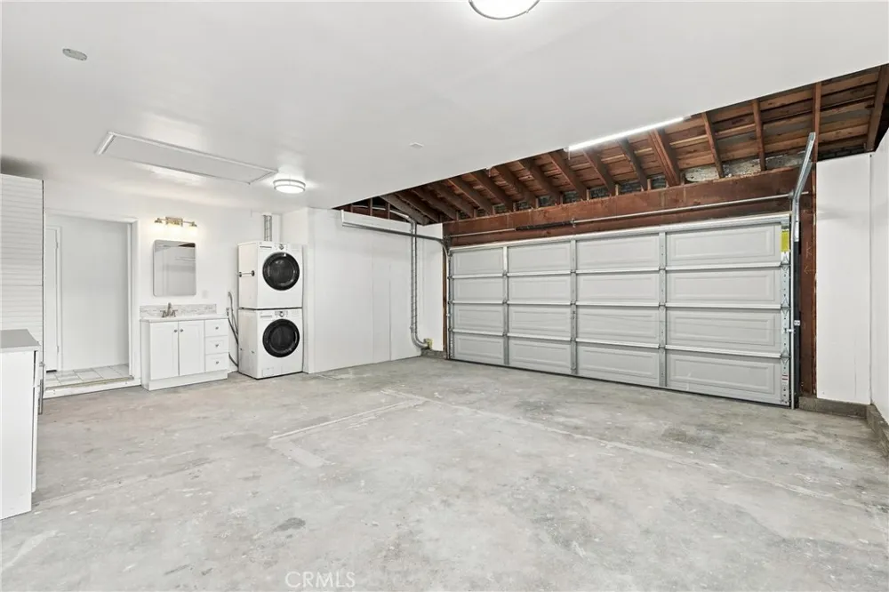 24420 Alliene Lomita, CA 90717