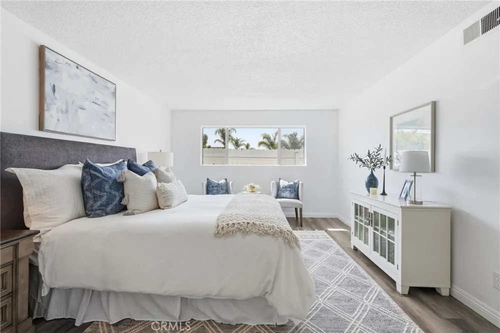 24420 Alliene Lomita, CA 90717