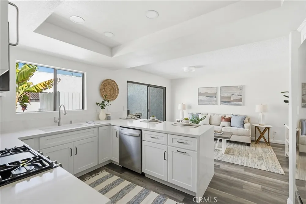 24420 Alliene Lomita, CA 90717