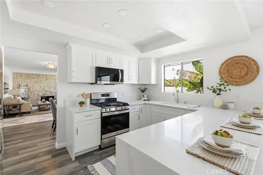 24420 Alliene Lomita, CA 90717