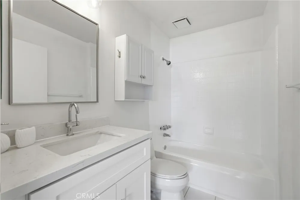 24420 Alliene Lomita, CA 90717