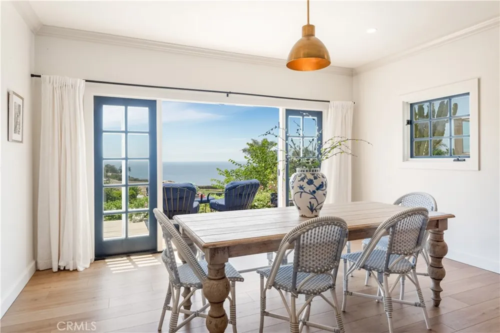 2976 Via Alvarado Palos Verdes Estates, CA 90274