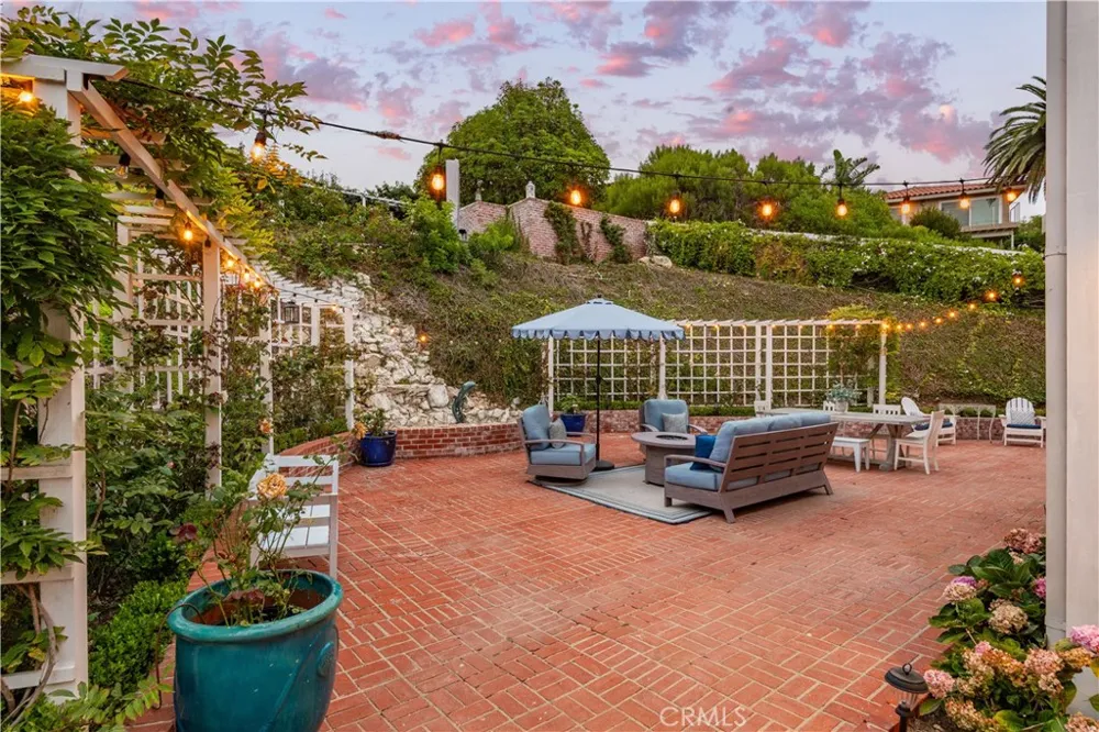 2976 Via Alvarado Palos Verdes Estates, CA 90274