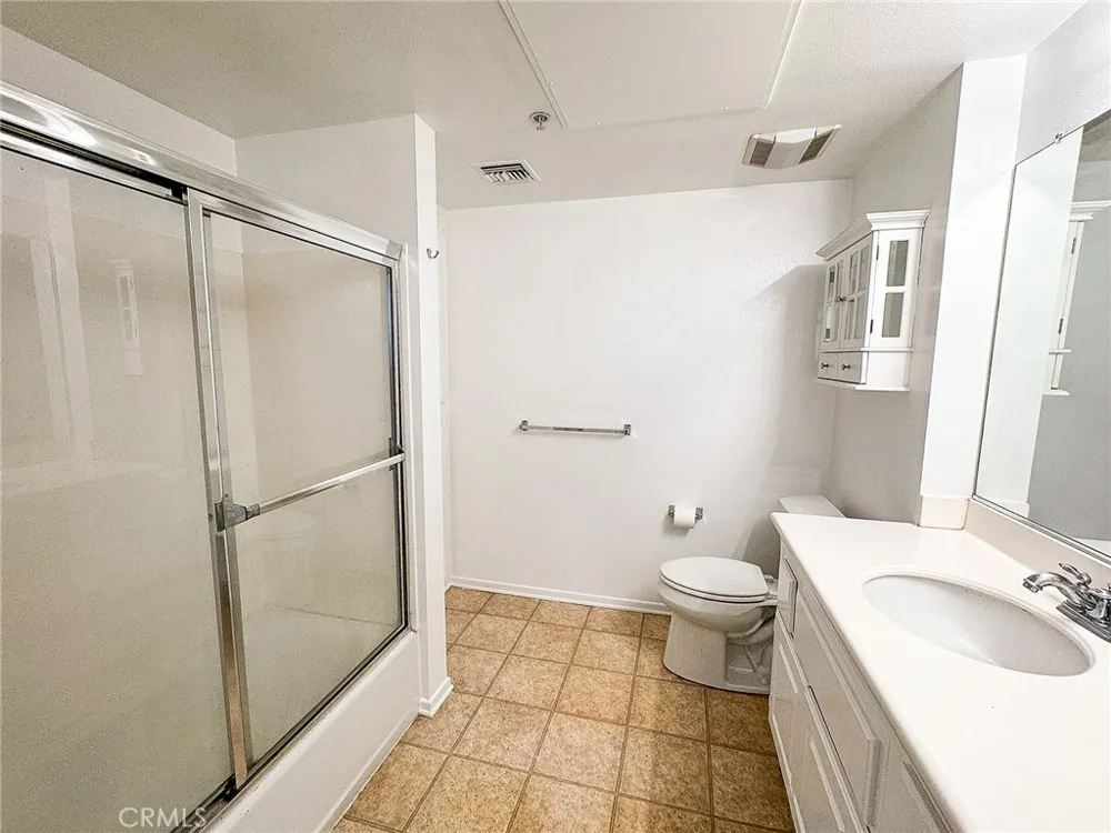 13200 Pacific Promenade #217 Playa Vista, CA 90094