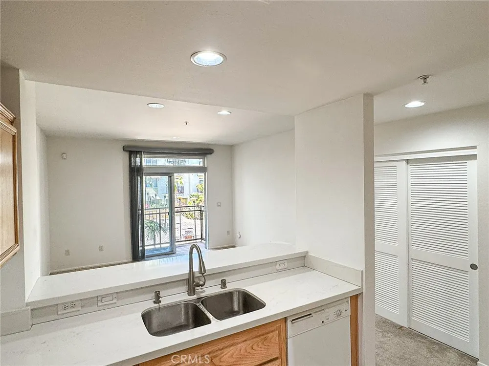 13200 Pacific Promenade #217 Playa Vista, CA 90094
