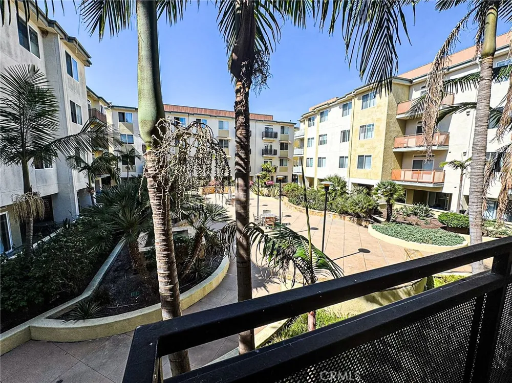 13200 Pacific Promenade #217 Playa Vista, CA 90094