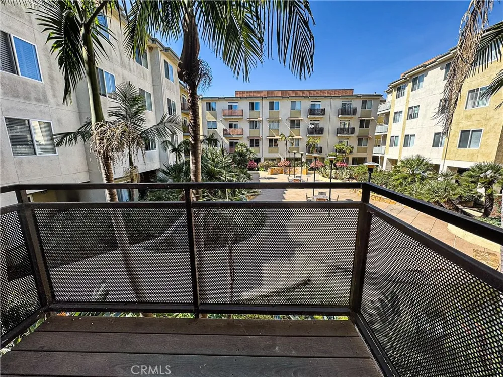 13200 Pacific Promenade #217 Playa Vista, CA 90094