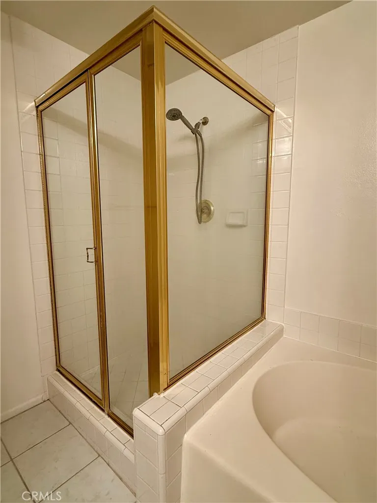 150 The Village #5 Redondo Beach, CA 90277