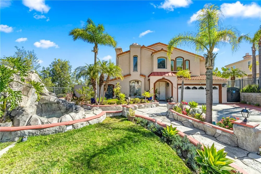 106 S Vista Grande Anaheim Hills, CA 92807