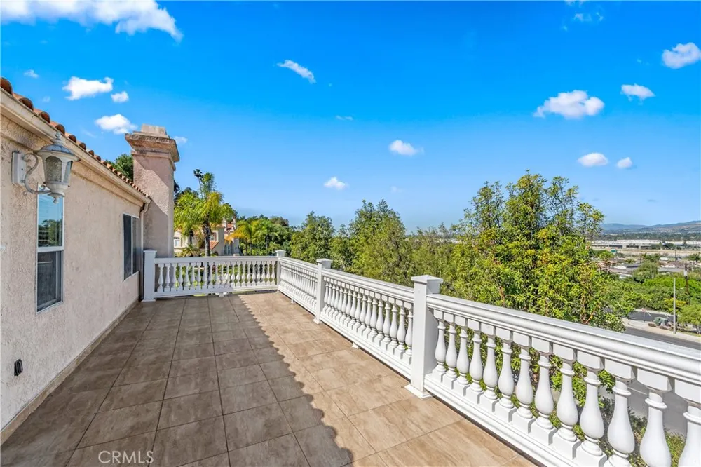 106 S Vista Grande Anaheim Hills, CA 92807
