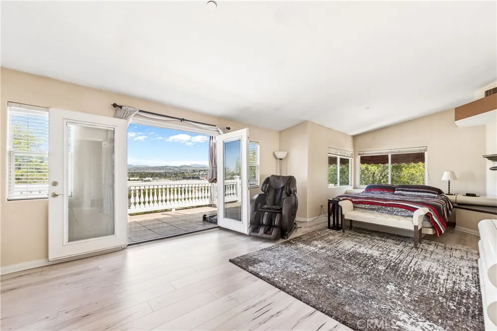 106 S Vista Grande Anaheim Hills, CA 92807