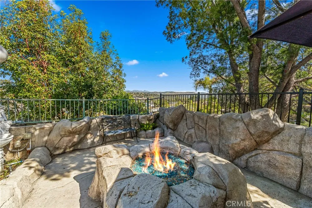 106 S Vista Grande Anaheim Hills, CA 92807