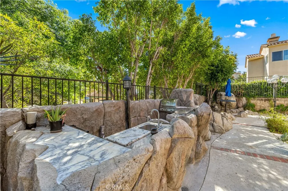 106 S Vista Grande Anaheim Hills, CA 92807
