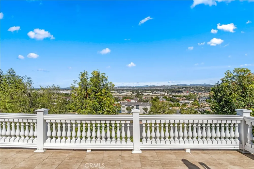 106 S Vista Grande Anaheim Hills, CA 92807