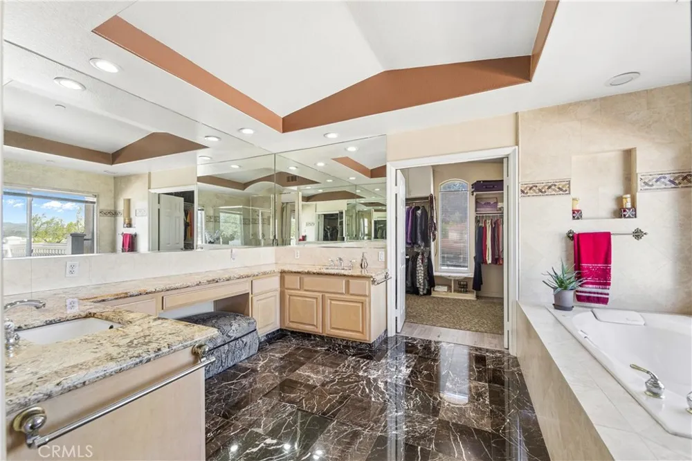 106 S Vista Grande Anaheim Hills, CA 92807