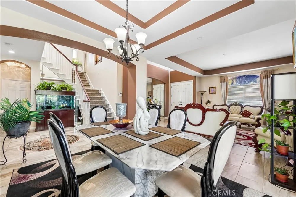 106 S Vista Grande Anaheim Hills, CA 92807