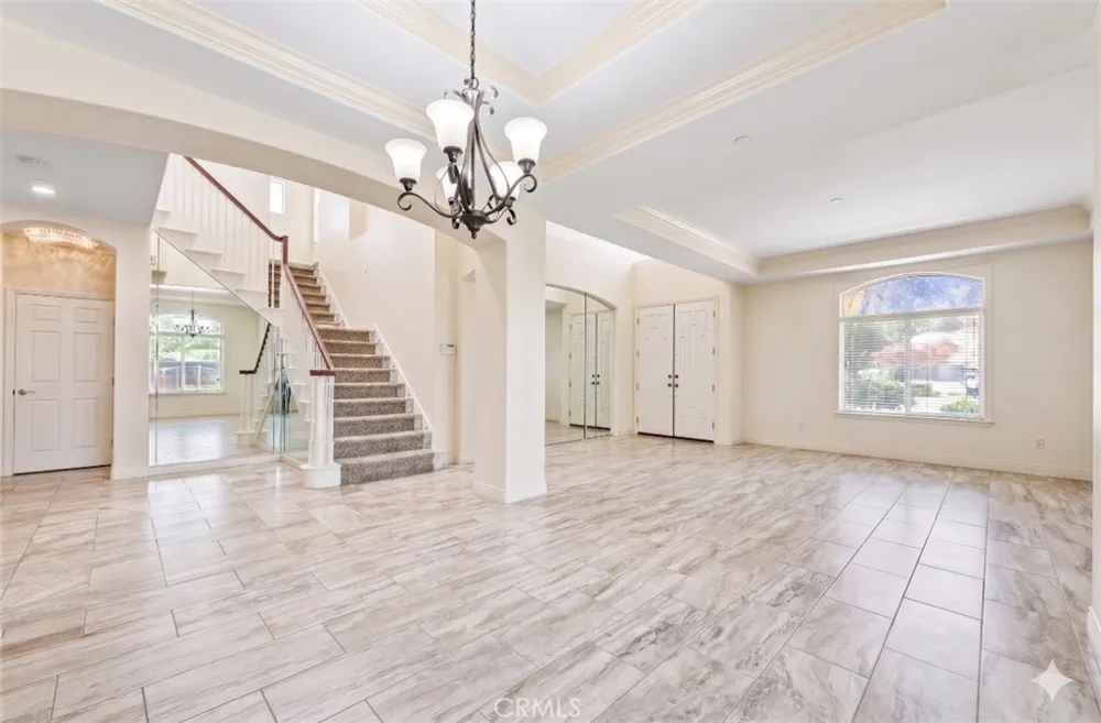106 S Vista Grande Anaheim Hills, CA 92807