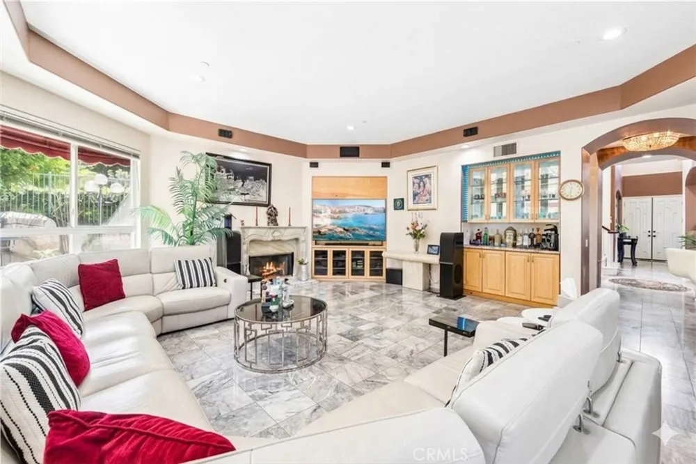 106 S Vista Grande Anaheim Hills, CA 92807