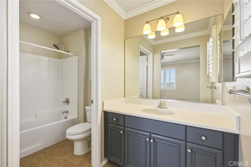 11521 Cararra Lane Northridge, CA 91326