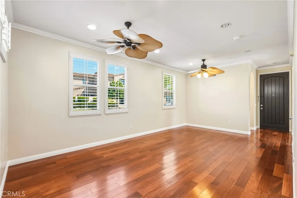 11521 Cararra Lane Northridge, CA 91326