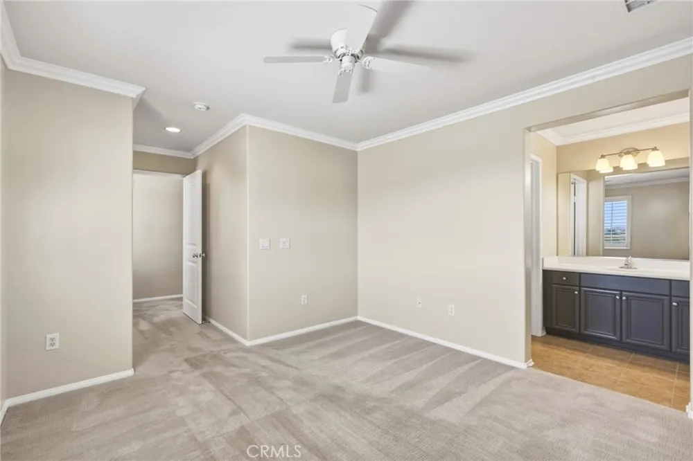 11521 Cararra Lane Northridge, CA 91326