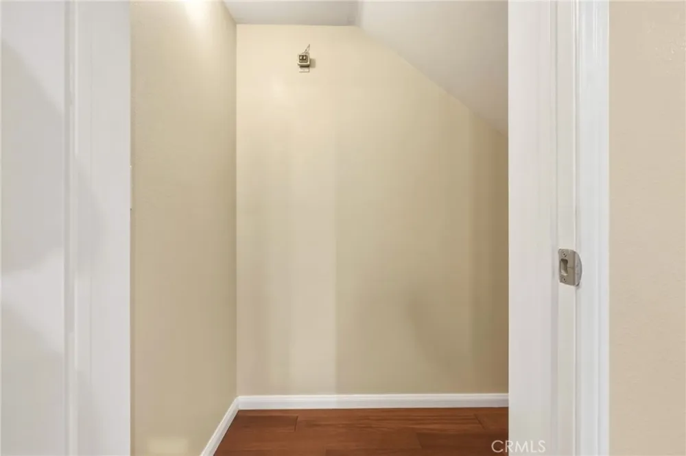 11521 Cararra Lane Northridge, CA 91326