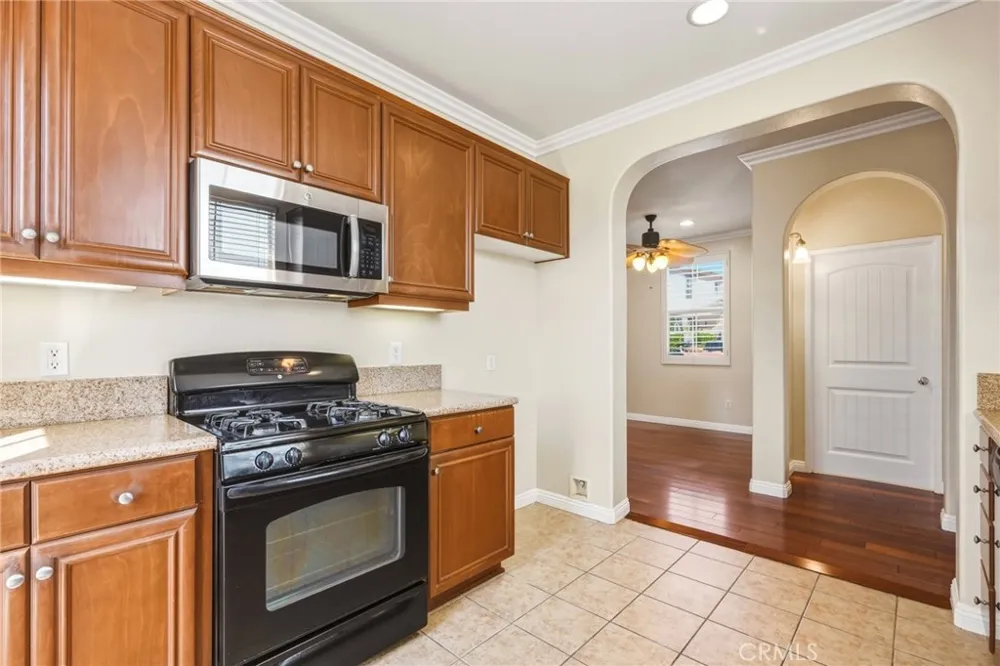 11521 Cararra Lane Northridge, CA 91326