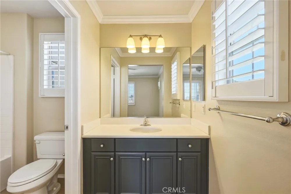 11521 Cararra Lane Northridge, CA 91326