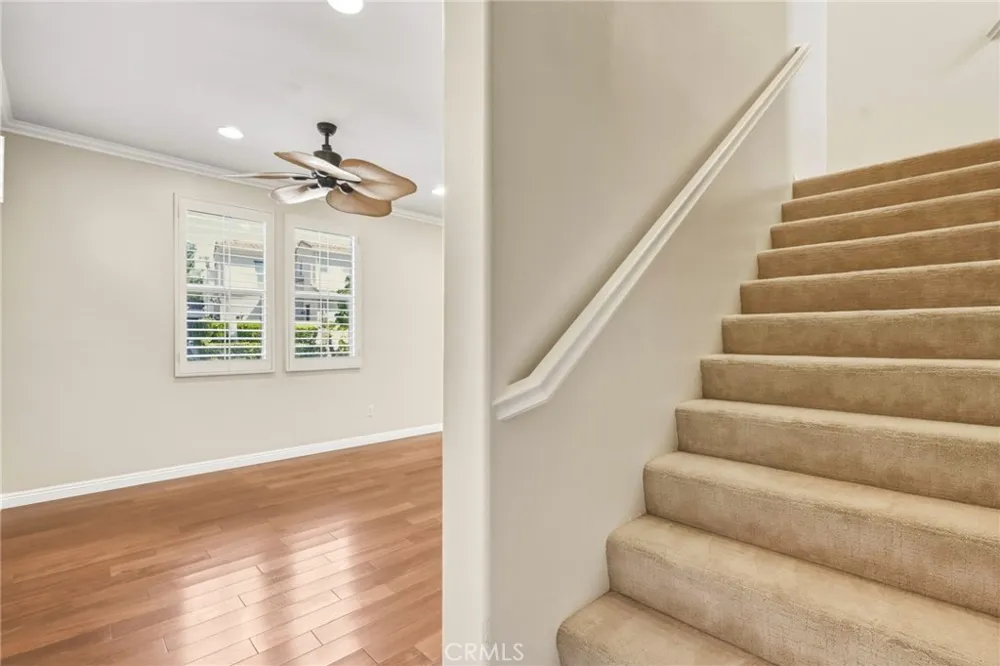 11521 Cararra Lane Northridge, CA 91326