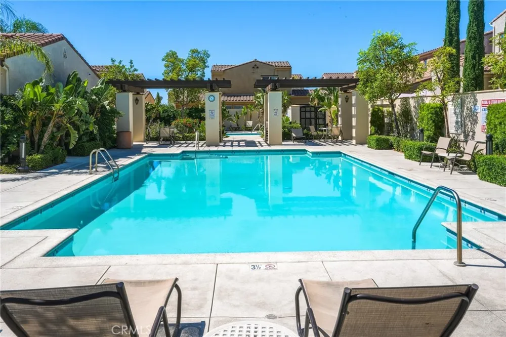 11521 Cararra Lane Northridge, CA 91326