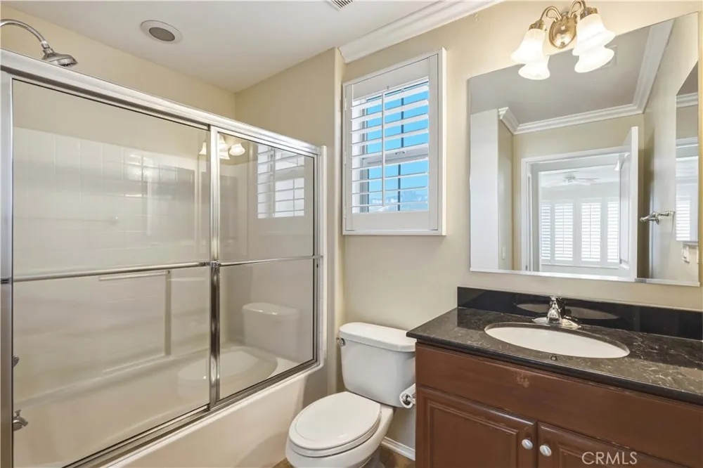 11521 Cararra Lane Northridge, CA 91326