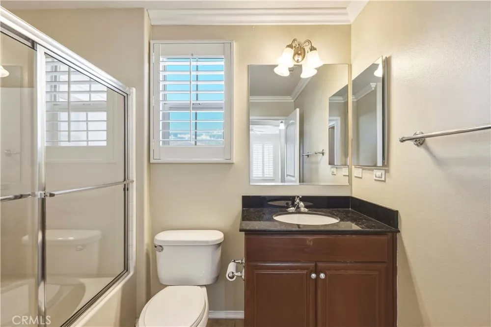 11521 Cararra Lane Northridge, CA 91326