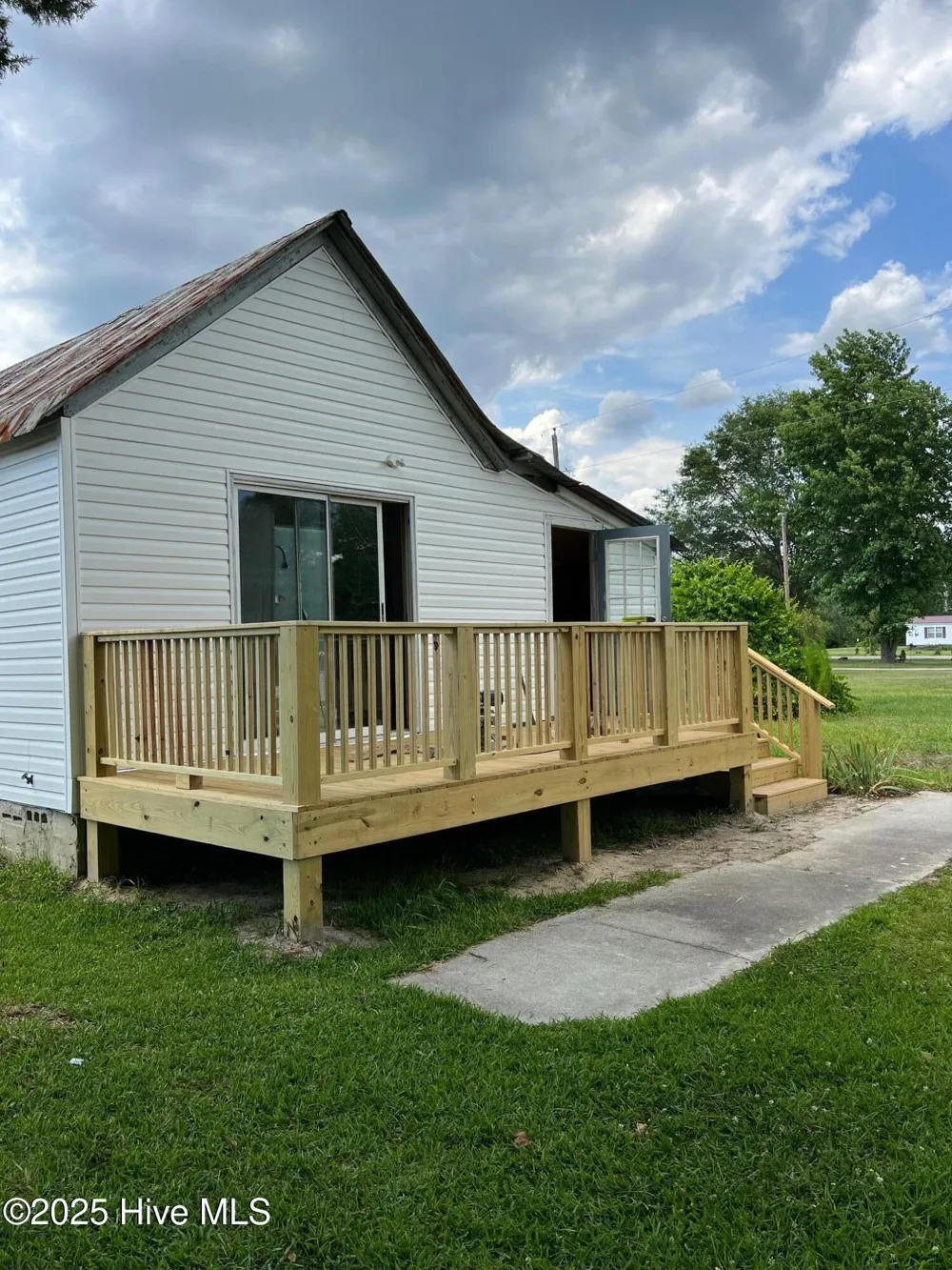 582 Five Mile Road Richlands, NC 28574