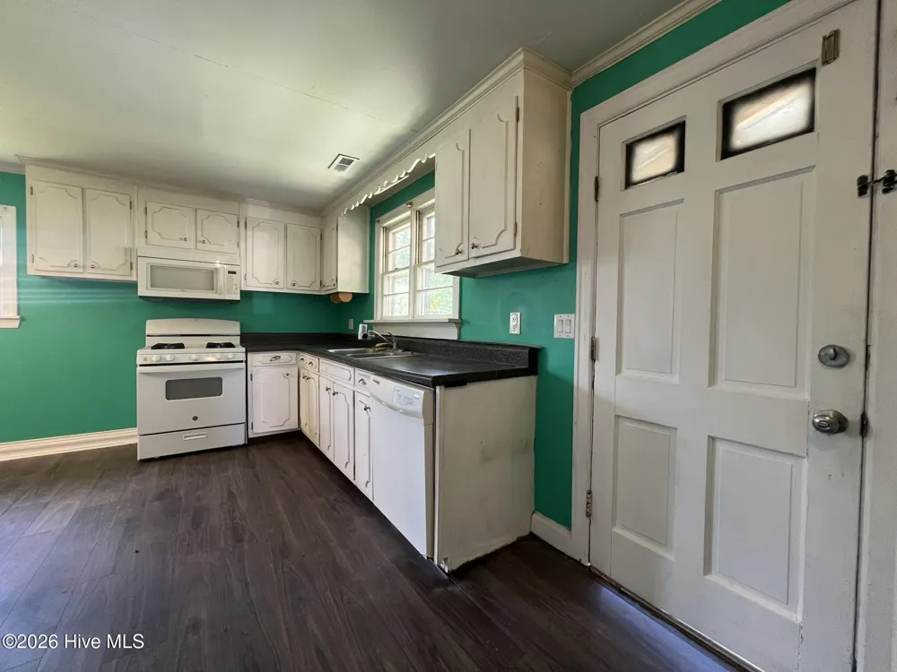 195 Wiggins Road Hertford, NC 27944