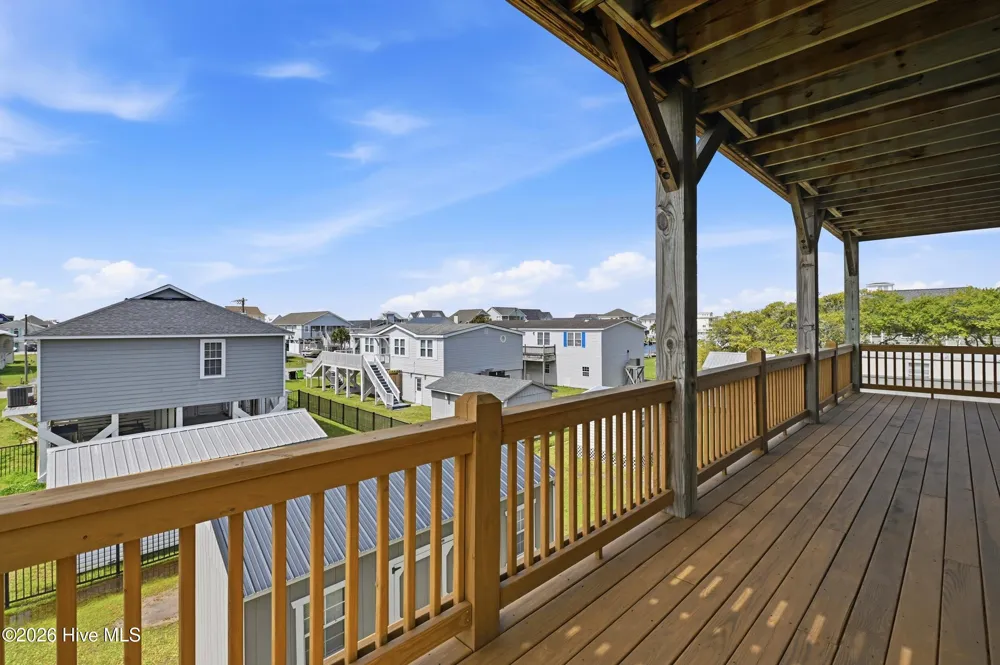 9021 W 9th Street Surf City, NC 28445