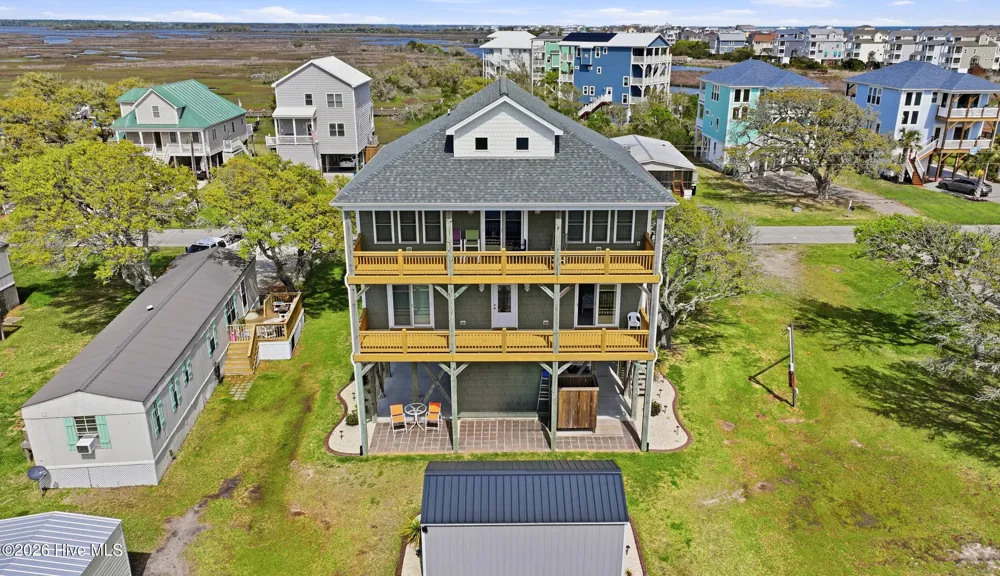 9021 W 9th Street Surf City, NC 28445