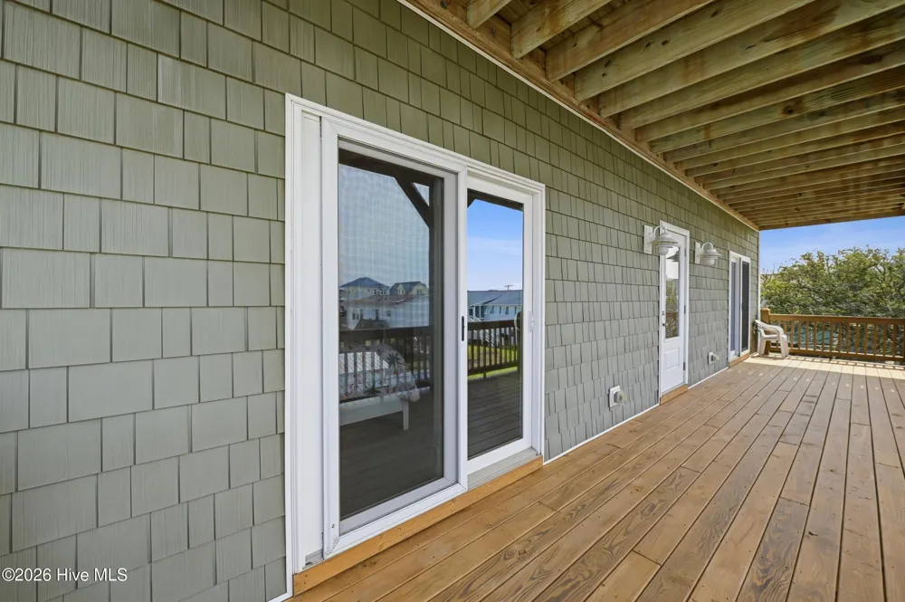 9021 W 9th Street Surf City, NC 28445
