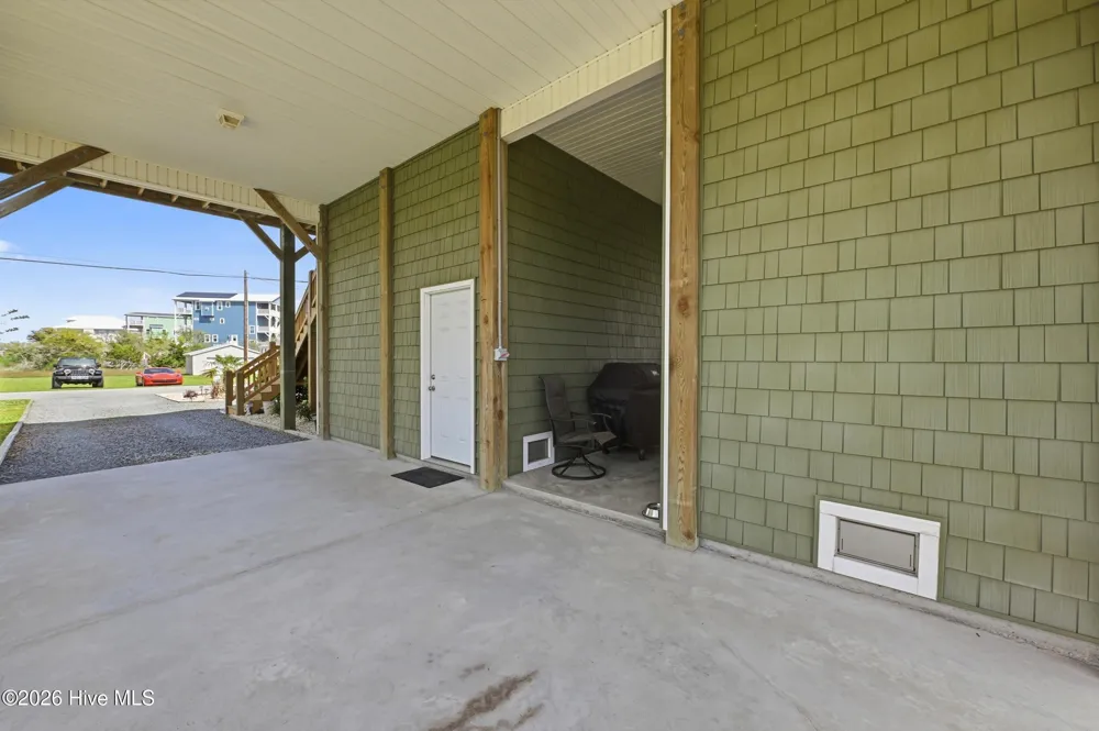 9021 W 9th Street Surf City, NC 28445