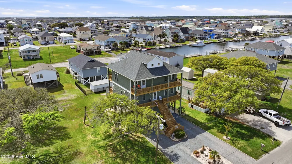 9021 W 9th Street Surf City, NC 28445