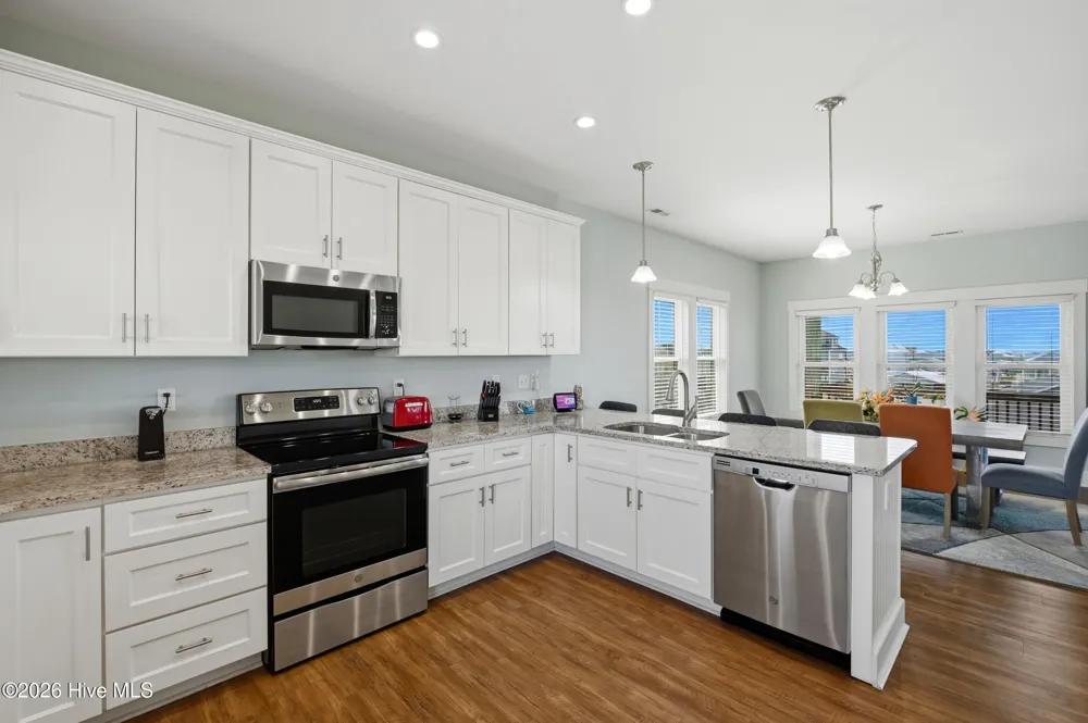 9021 W 9th Street Surf City, NC 28445