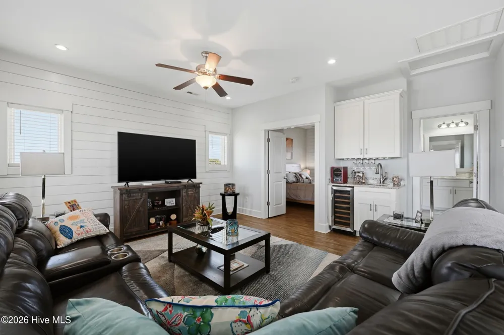 9021 W 9th Street Surf City, NC 28445