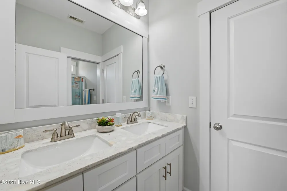 9021 W 9th Street Surf City, NC 28445