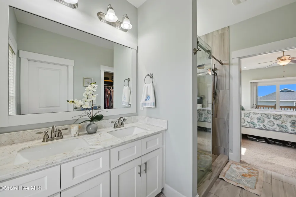 9021 W 9th Street Surf City, NC 28445