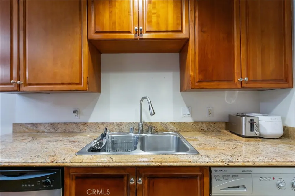 551 W Stocker Street #3 Glendale, CA 91202
