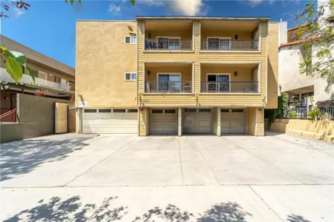 551 W Stocker Street #3