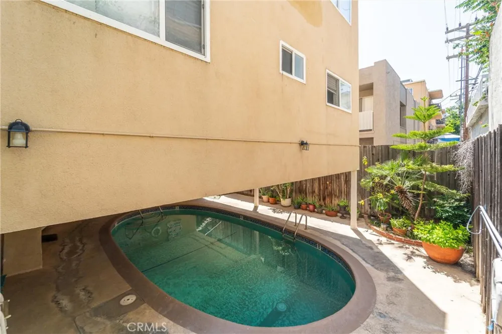551 W Stocker Street #3 Glendale, CA 91202